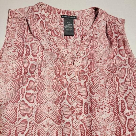 Chelsea & Theodore No Sleeve Blouse Maroon Snake Skin Full Button - Size XL - Picture 2 of 4